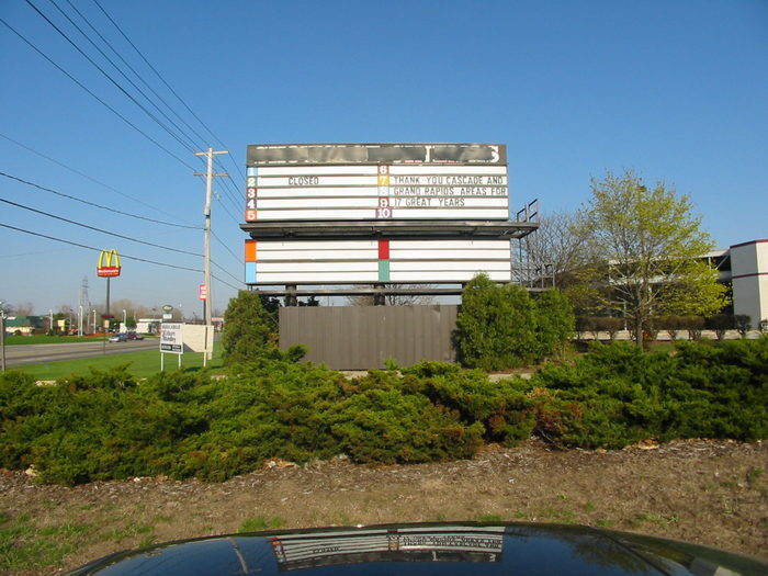 Showcase Cinemas Grand Rapids - 2002 Photo (newer photo)